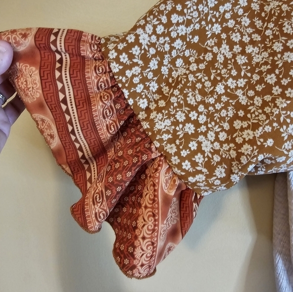 Maurices Ditzy floral print Lightweight cardigan top Size Small - Picture 2 of 9